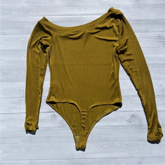 Free People Intimately Metallic Gold Off the Shoulder Bodysuit Size XL - Picture 9 of 10